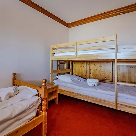2 Bedroom In For 7 People - Les Glaciers * Val Thorens